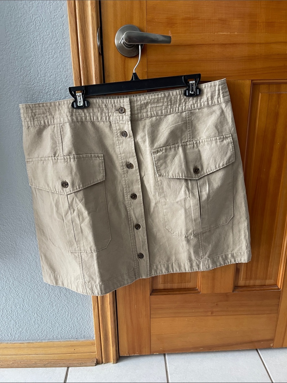 Banana Republic Beige Button-Front Utility Mini Skirt